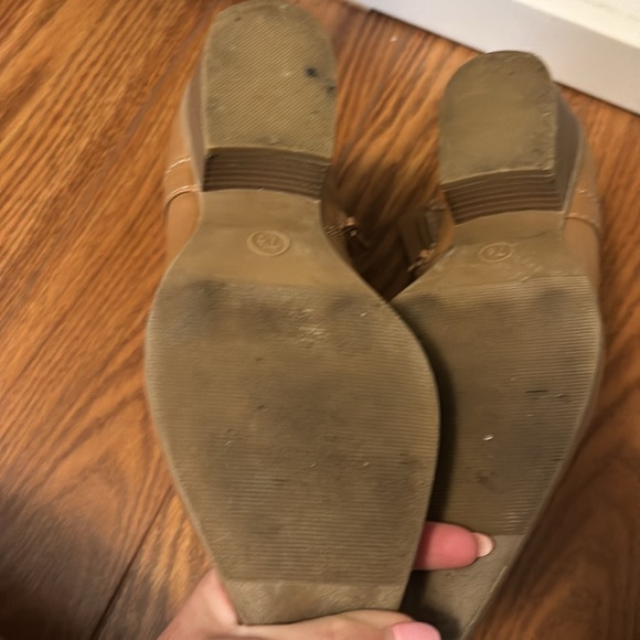 Universal Thread Boots 7.5 - Picture 3 of 4